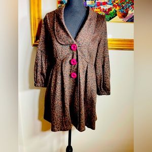 This ADORABLE Ivy Jane Jacket is gently used. Worn less than 5x. Size Large